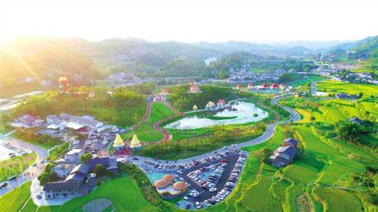 萬盛經(jīng)開區(qū):改造升級(jí) 黑山鎮(zhèn)打造國家特色景觀旅游名鎮(zhèn)